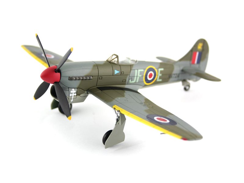 foto Sky Max Models - Hawker Tempest V., Pierre Clostermann